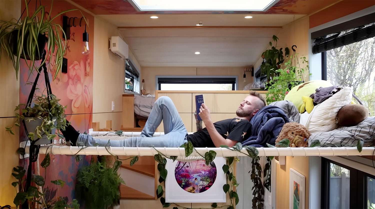 Man’s Art work-Crammed Tiny House Is a True Gem of Creativity